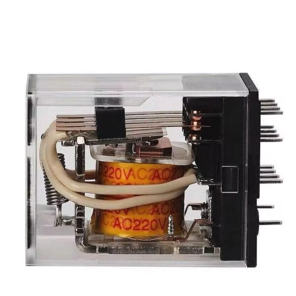 relais électromagnétique NNC68BP-4Z de 220 V.